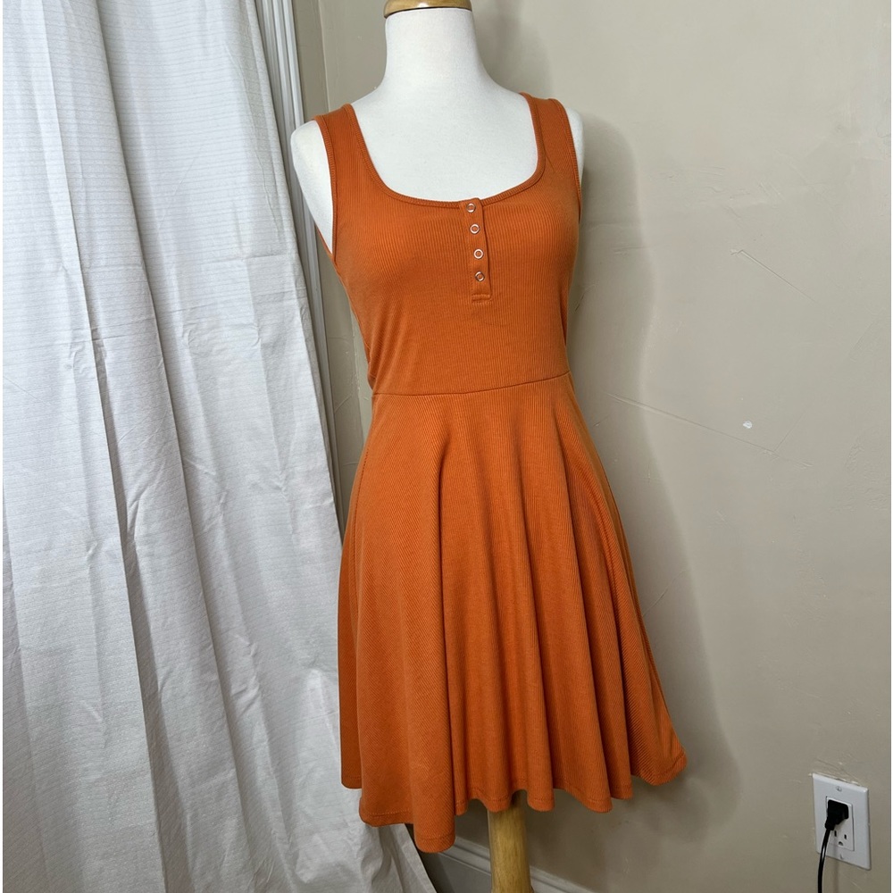 Chelsea and Violet Size Small Burnt Orange Dress
